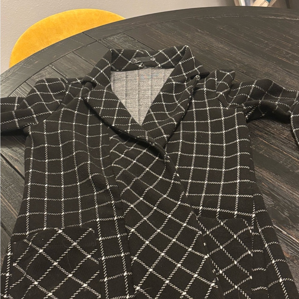 nOir Jewelry Black and White Grid Pattern Blazer